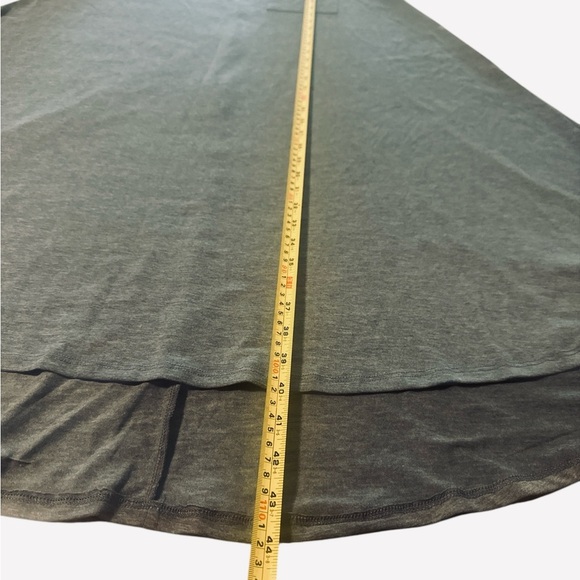 Lularoe Swing Tunic Top Size Medium Heather Gray Short Sleeve Chest Pocket - Picture 7 of 9